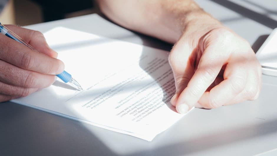 Affidavit Lawyer Dubai: Drafting Sworn Statements for UAE Courts