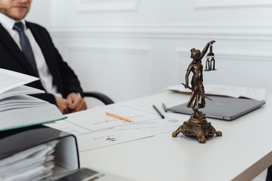 إثبات النسب في الإمارات: المتطلبات القانونية ودور المحامي
