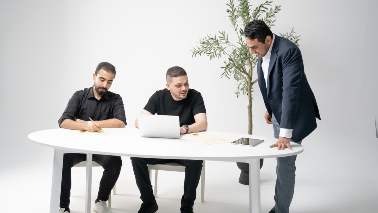 WHAT IS A SHAREHOLDER AGREEMENT, AND HOW DOES IT FUNCTION?