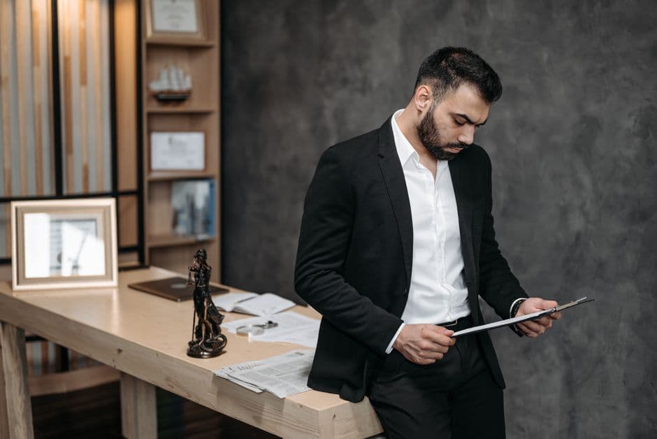 business lawyer Sharjah - legal framework in the United Arab Emirates