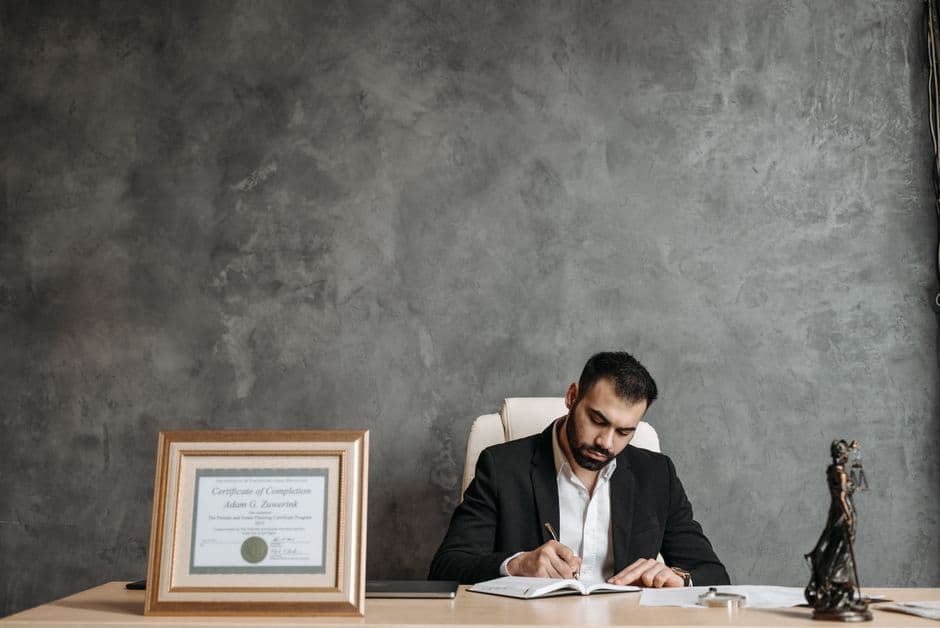 Ejari dispute lawyer Dubai: Handling rental contract conflicts