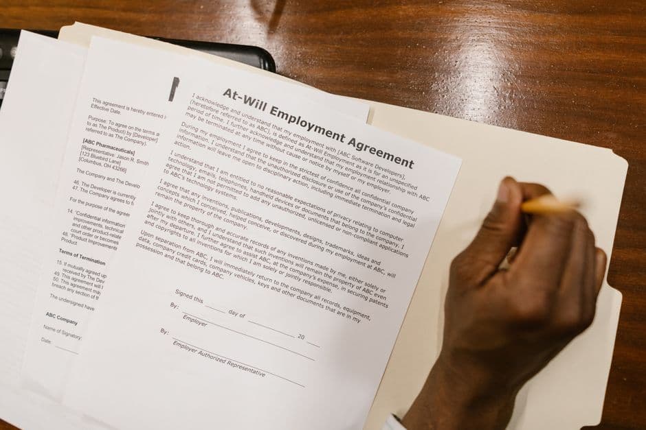 UAE Non-Compete Agreement Lawyer: Enforceability After Court Rulings